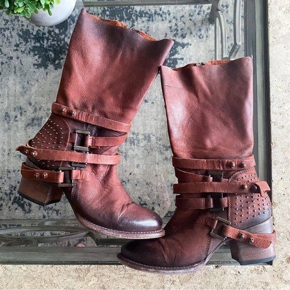 Freebird Boot Coy Buckle Strap Heeled Leather Slouchy Studded Rust 7 GUC - Picture 3 of 10